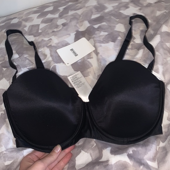 Wolford | Bra & Thong Lingerie Set - Picture 5 of 12